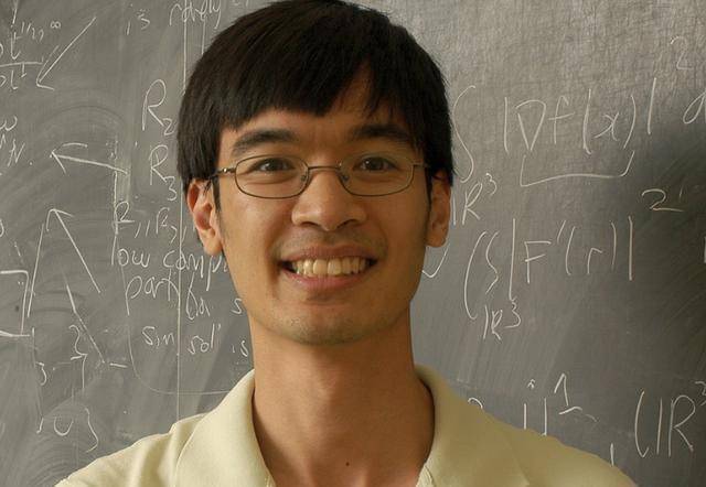 当年8岁高考得760分的陶哲轩,智商超过爱因斯坦,他现状如何?