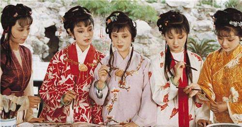 红楼梦:荣国府有一道蹊跷的菜,仅贾母一人能吃,仔细琢磨很残忍_麻叔谋