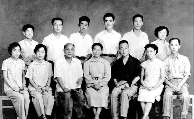 秦腔女演员孟遏云,年轻时饱受军阀摧残,59岁去世时只留下一句话