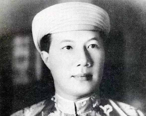越南末代皇帝,清朝灭亡后他仍做了20年皇帝,子孙至今想着复国_阮朝_阮