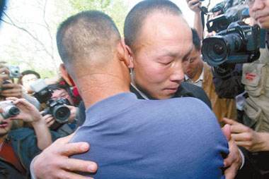 回顾湖北一保安杀妻被判15年,"亡妻"11年后归来,已与他人结婚