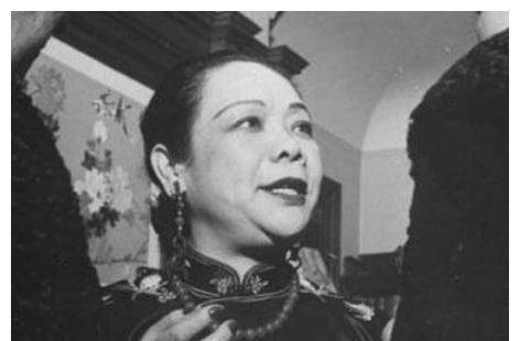 中国第一位女博士,南京一条街以她的名字命名,外孙女是著名影星_秋瑾
