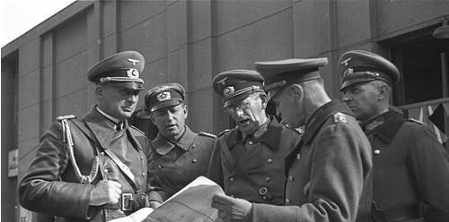 古德里安_埃尔温·隆美尔_adolf