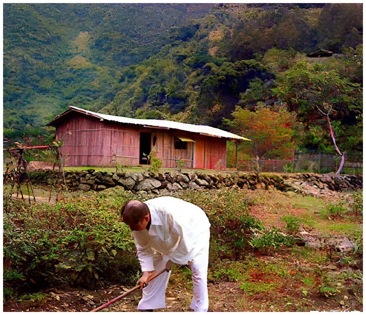 张学良被囚禁之后,生活得怎么样?这组照片告诉你真相