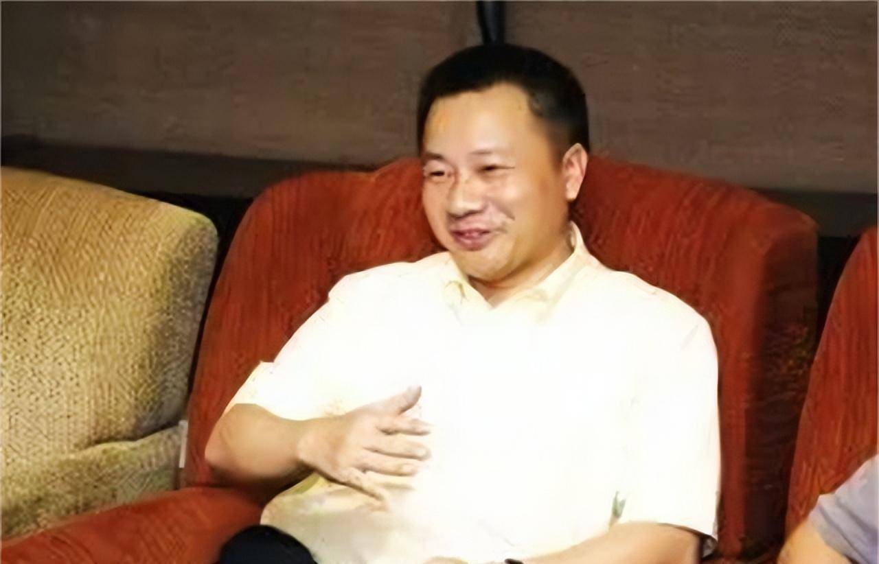 吴长江:一晚输5亿,赌掉300亿公司,送自己进大牢_香港联交所_雷士照明