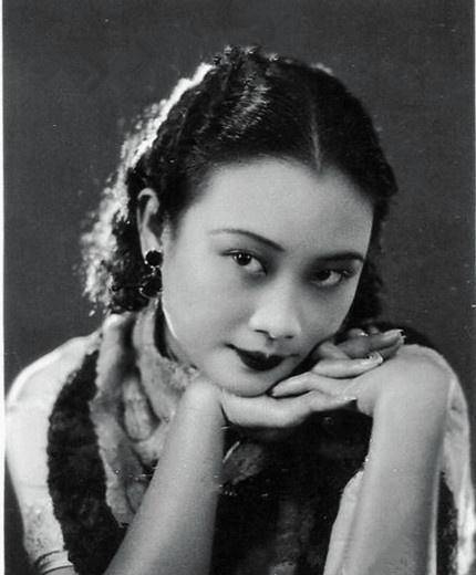 错误的婚约，红颜祸水，中年丧夫，世事梦一场，破茧81年，她终成蝶-华闻时空