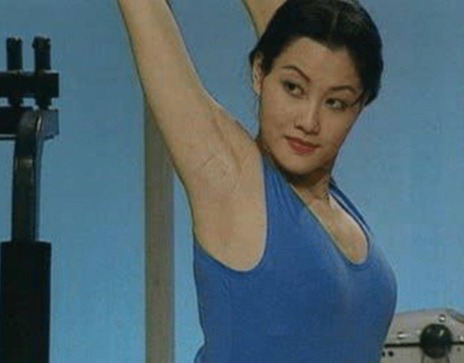健美皇后马华41岁离世,独留享受正军职待遇的老父,父亲怎样