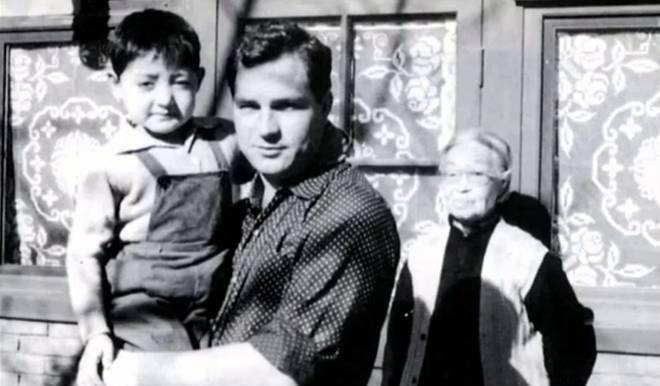 法国外交官爱上中国戏子,结婚18年后才发现:对方是个男的_布尔西科_时