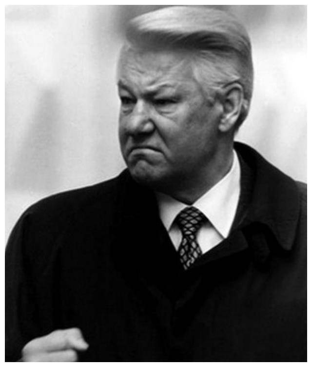 普京为何是叶利钦唯一选择?俄国形势不容拖延,普京满足三个条件