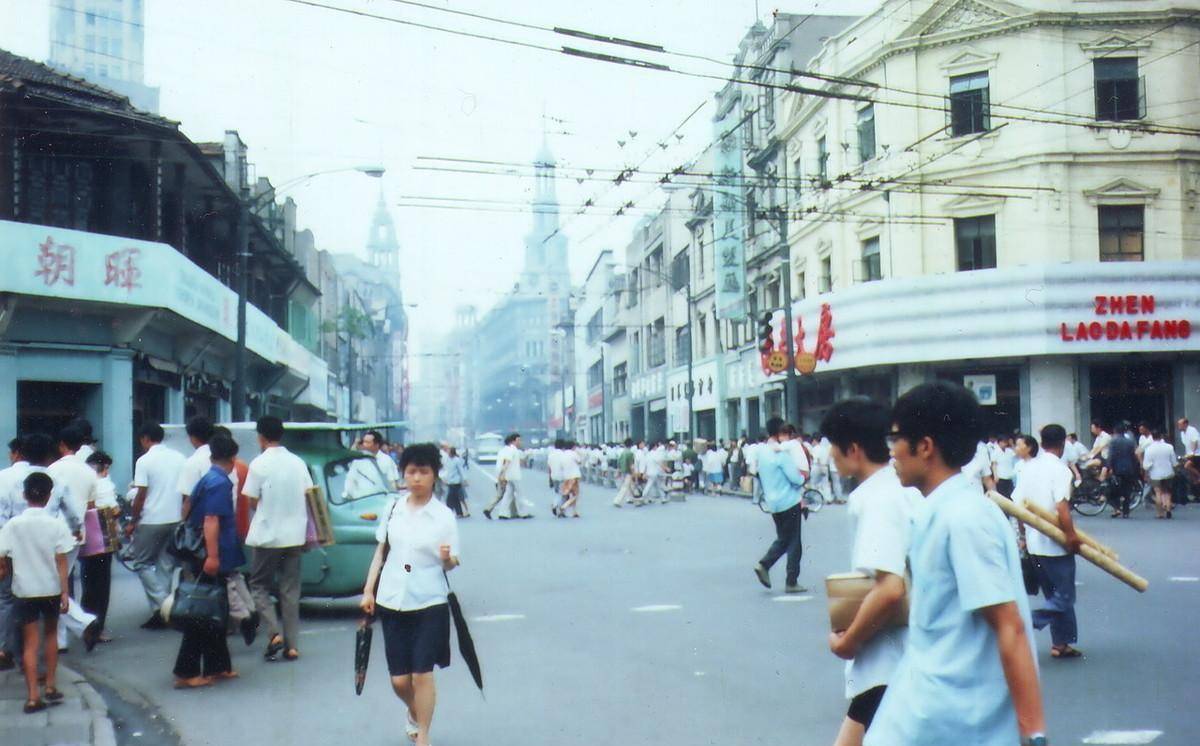 八十年代的上海长什么样子?许多上海人都不认识了