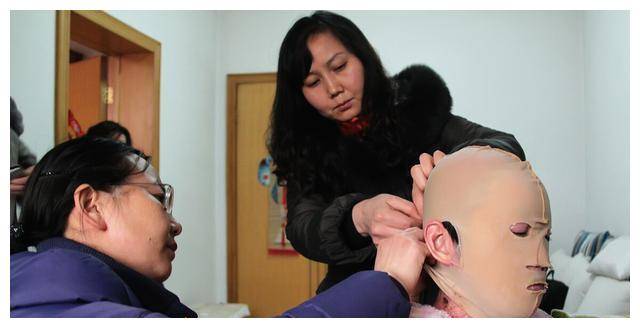 2011年安徽女生遭人毁容,施暴者父母是公务员,母亲任规划局处长