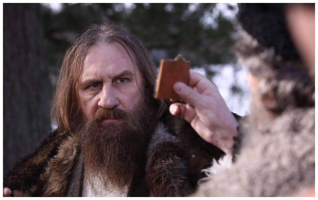 名字里有"普京"的俩男人,一个摧毁了俄罗斯,一个将俄罗斯重建