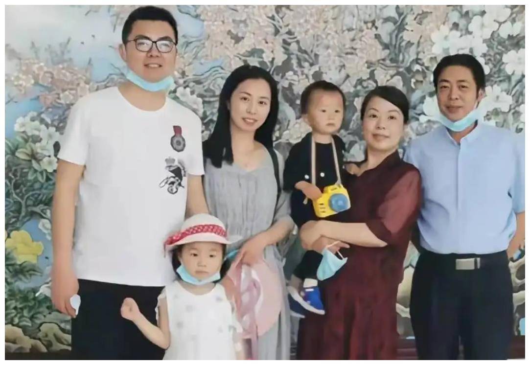 奇奇悦悦真名流出,许敏起名有深意,郭威户籍曝光,网友:铁证!