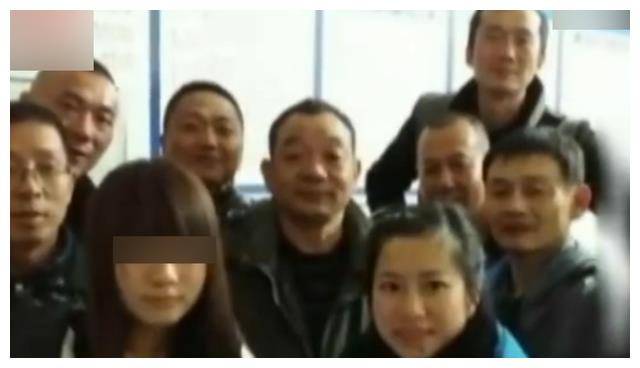 2014年,安徽某河面飘着一妙龄少女,以为没救时,却突然睁开双眼_王倩倩