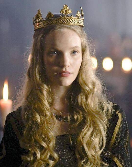 这位贴身宫女正是罗切福德夫人简帕克,她就是亨利八世的第二位王后