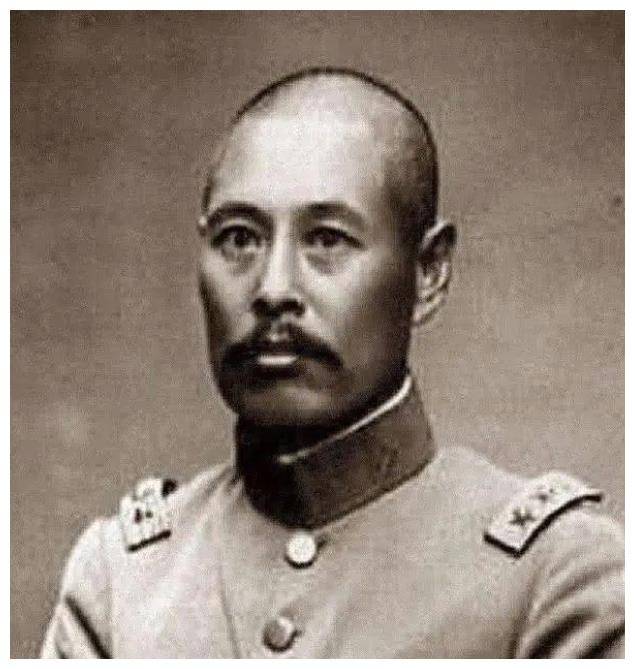 手拿血腥屠刀,口念儒经释典,一代枭雄吴佩孚