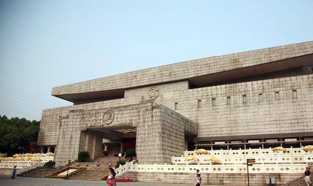 1983年,湖南省博物馆38件文物被盗纪实,17岁的少年如何偷天换日