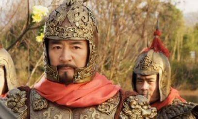 而尉迟敬德都有一千三百户啊,而柴绍这种半吊子皇亲国戚都比秦叔宝多