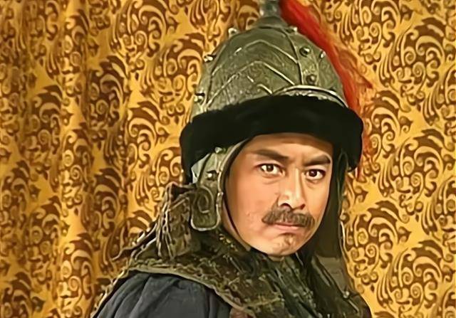 东吴最早的老大是孙坚,而他出道于18路诸侯讨董卓,当时他已经有程普