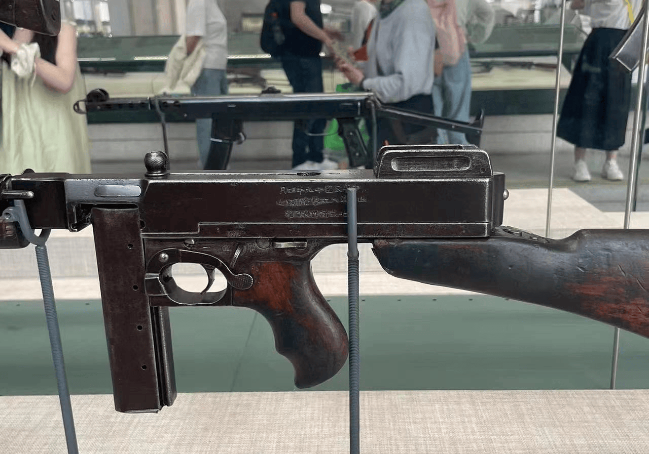 神秘的山寨"芝加哥打字机","晋造民十七式冲锋机关枪"