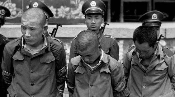 1983年,牙克石红旗沟惨案,一夜27人遇难,多名女青年被辱,胆寒