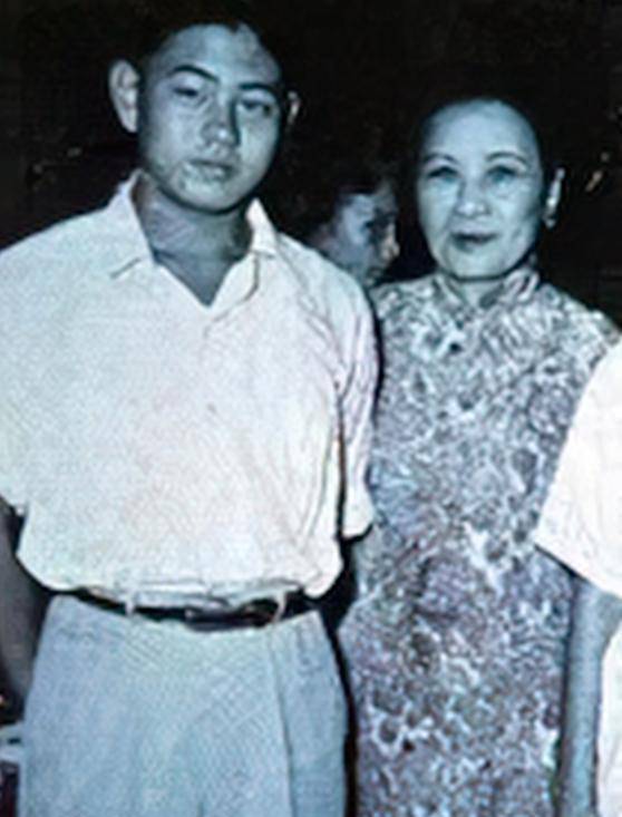 他年赚56亿花20亿泡妞,败光家产后凄惨离世,给儿子留下26亿巨债