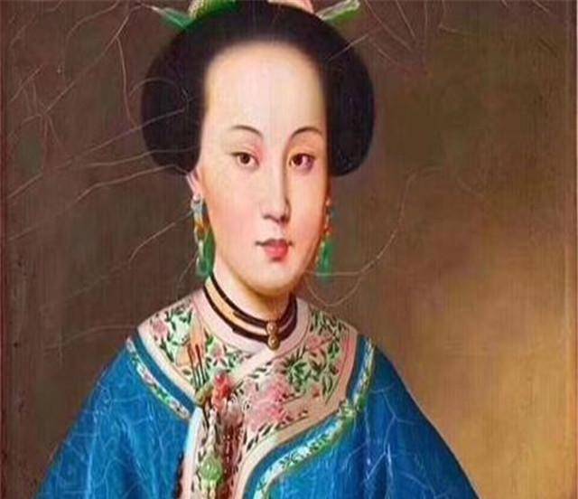 一,从小就聪明的女首富周莹算是历史上一个比较有名的女首富了,她出现