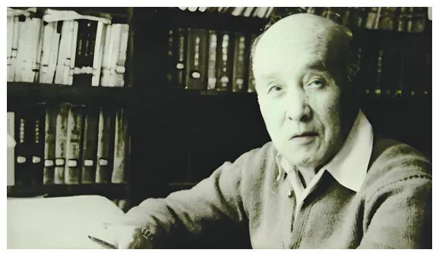 他写三十万字与伟人叫板，惹恼文艺界，最终下场究竟如何？_胡风_鲁迅_理念