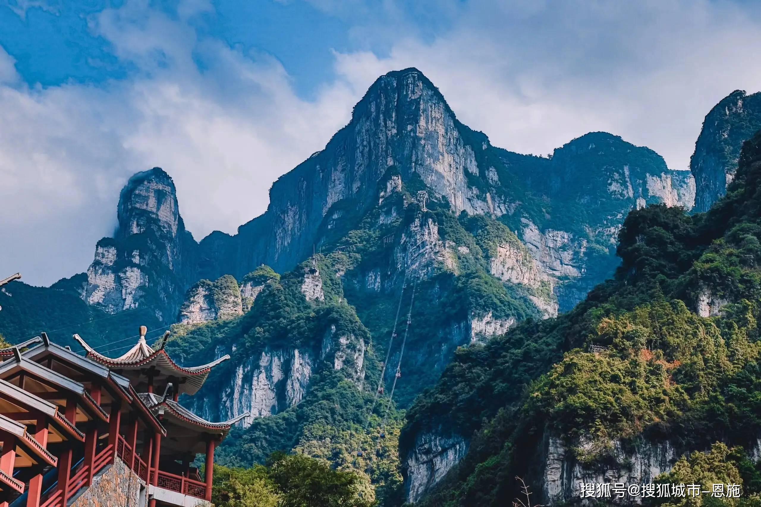 包含旅游好去处十大必去景点的词条