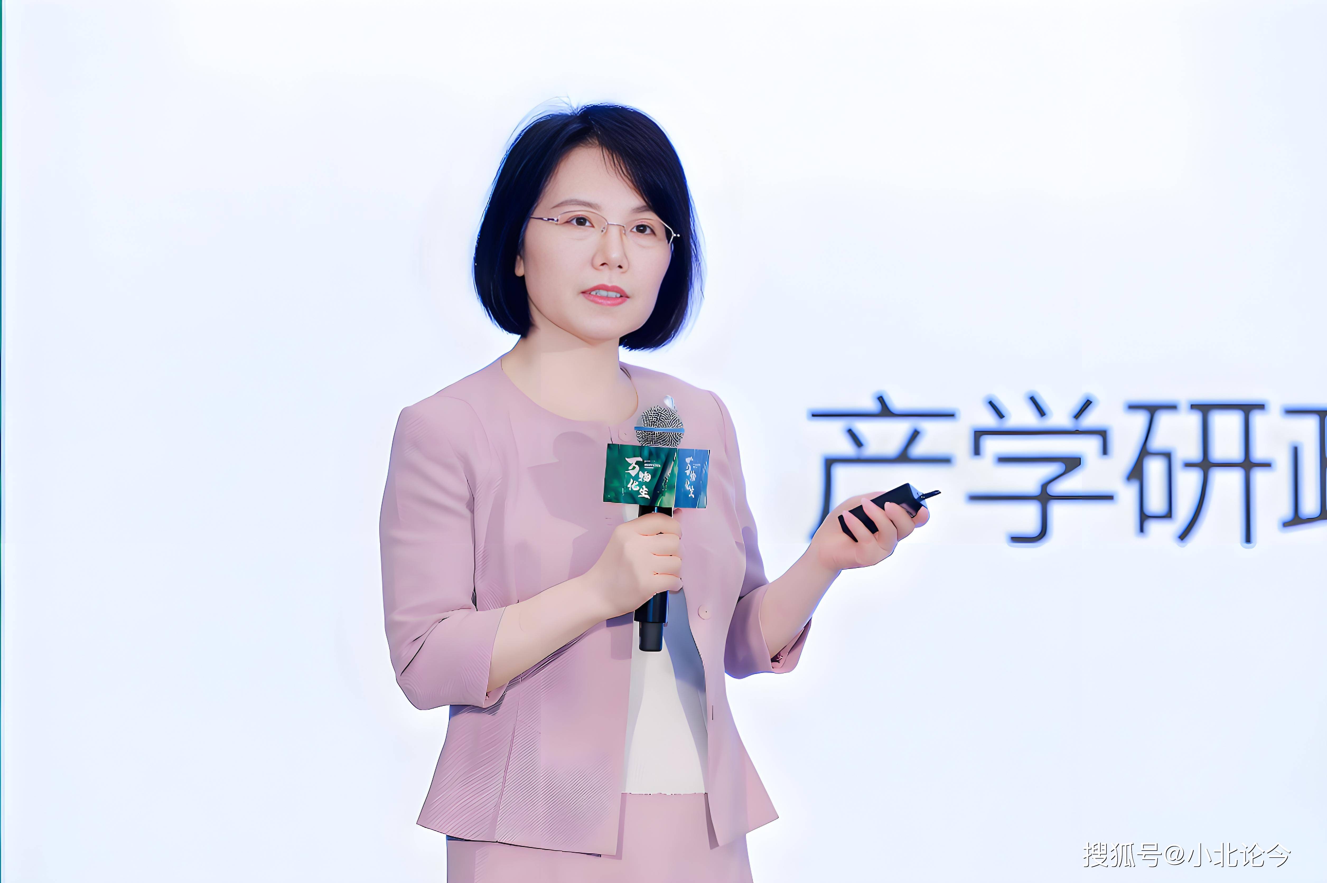 北大教授因女儿痛经研发新药,医者仁心彰显母爱力量