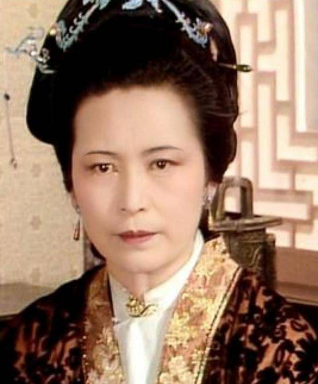 贾宝玉扣弄王夫人图片