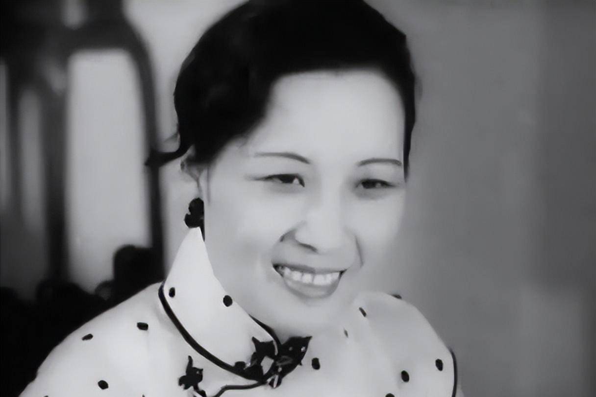 宋美龄临终仍不愿见宋庆龄,却立下相同的遗嘱,内容外人觉得心酸