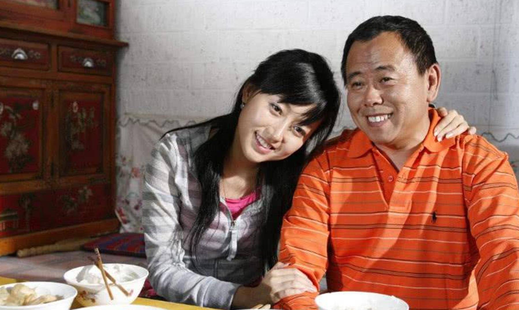 揭露潘长江不为人知的一面:女厕居住8年,走红后2次想抛弃发妻