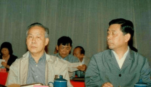 他是海南省首任省委书记,29岁当县委书记,曾力荐外资开发洋浦