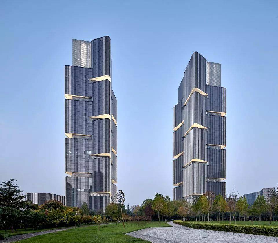 领衔郑州未来城市天际线的十座超高建筑,展现特大城市现代风采