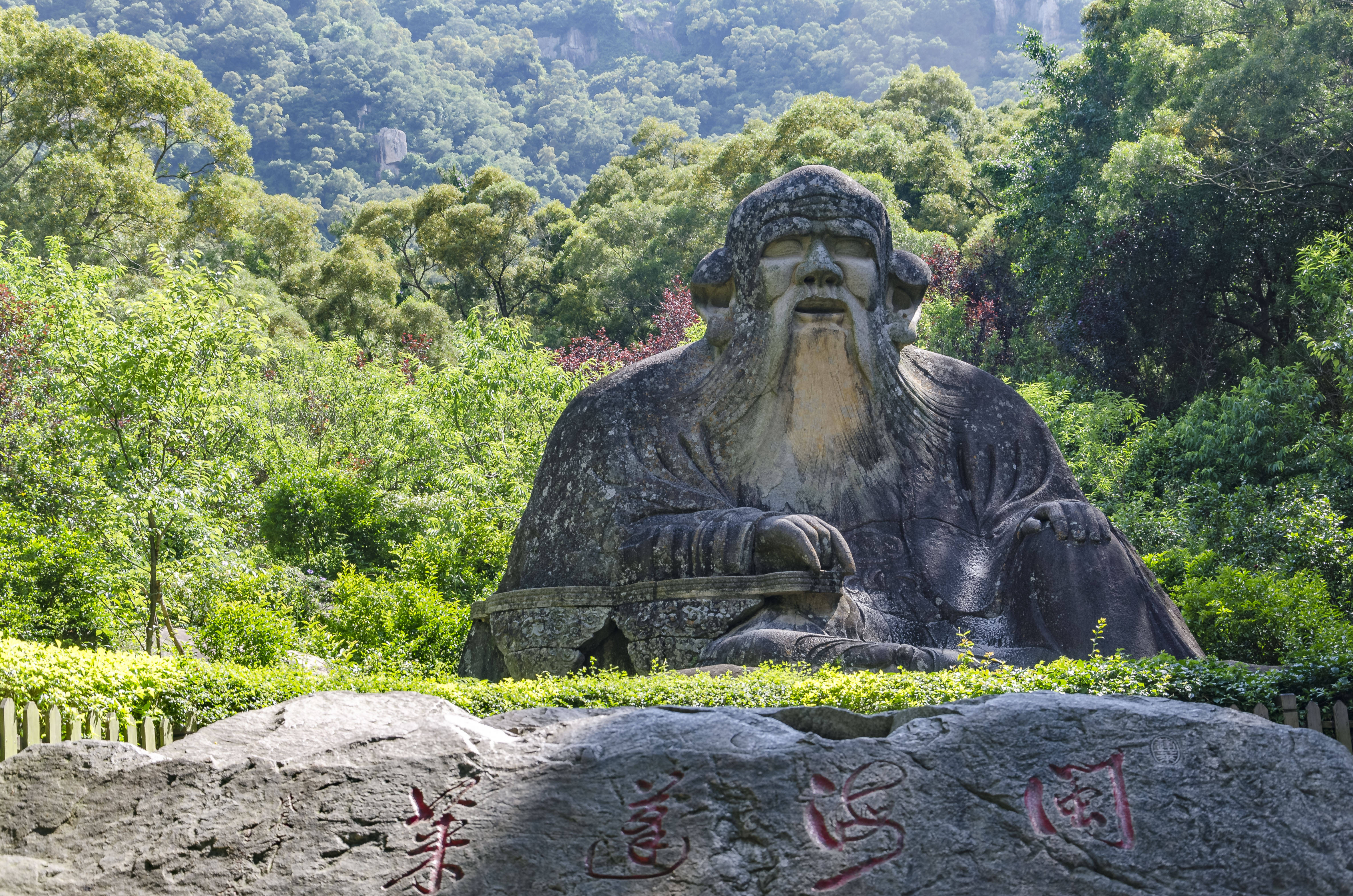 听说,最近来泉州旅游的都带错衣服了?
