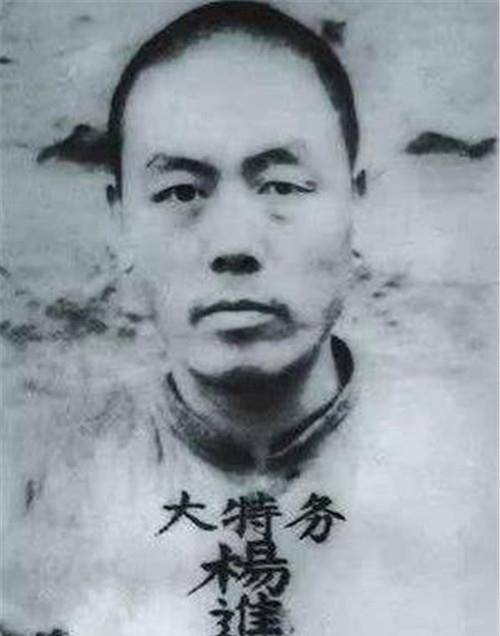 他是杀害小萝卜头的特务,却活到2007年,临终喃喃自语:这是报应