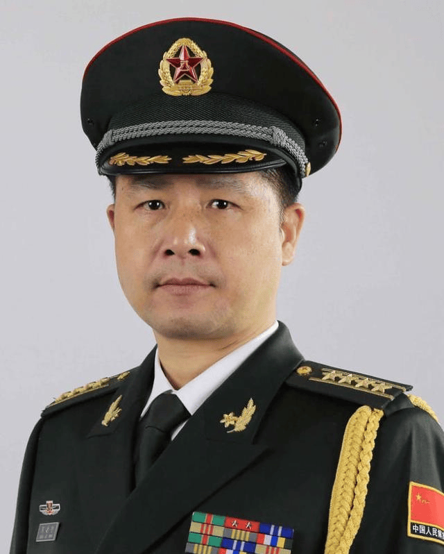 7岁爷奶离世 14岁父亲去世 依靠亲戚 终成"中华之盾"_陈德明_试验_小