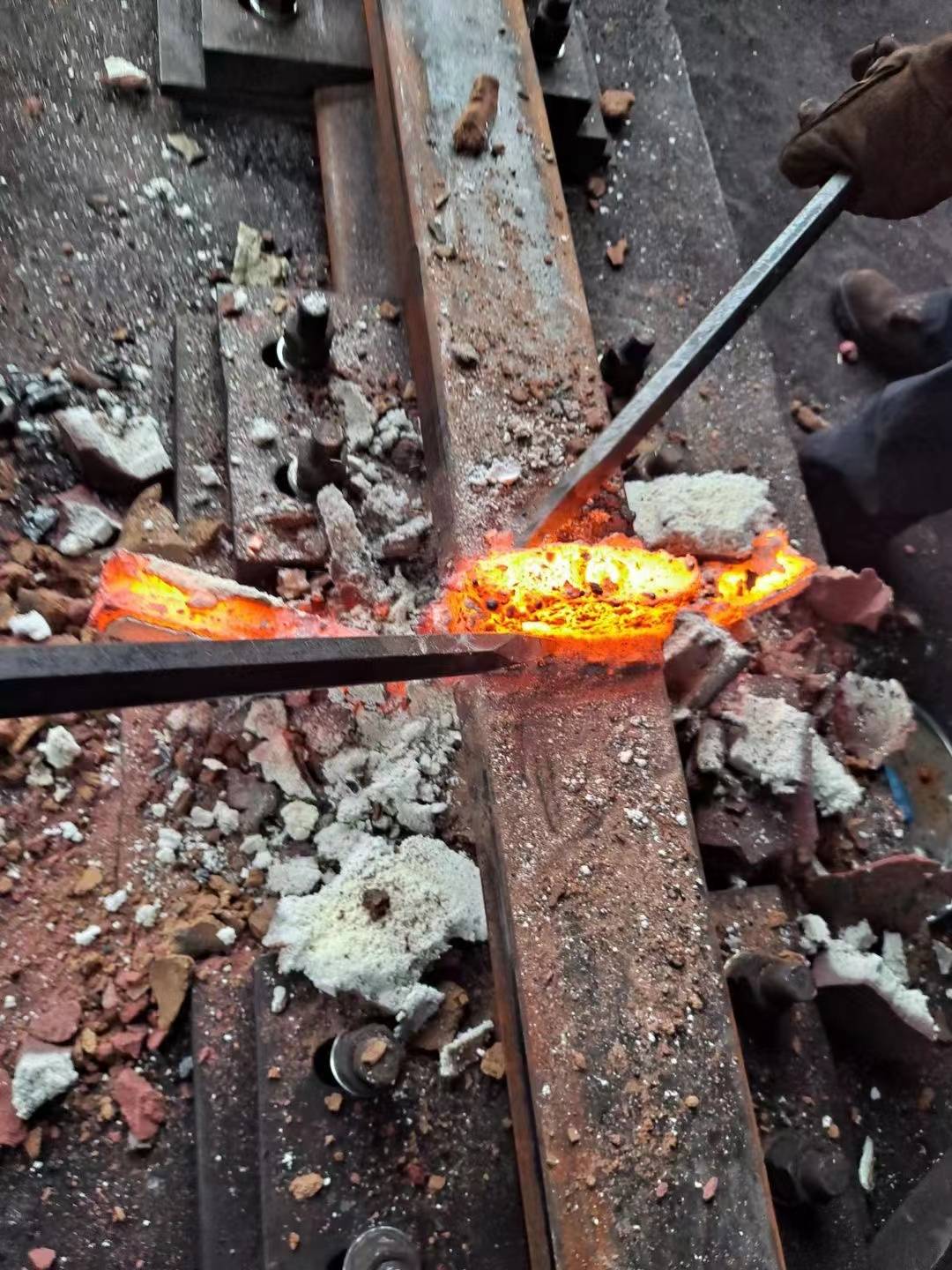 钢轨铝热焊反应过程采用的焊剂