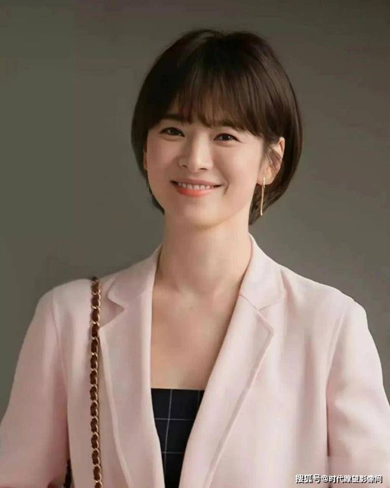 宋慧乔短发新姿:纯欲交织,韩剧女神的永恒魅力