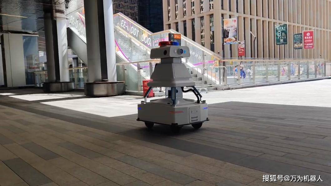 安保巡逻机器人在北京中关村东升科技园赢得客户盛赞