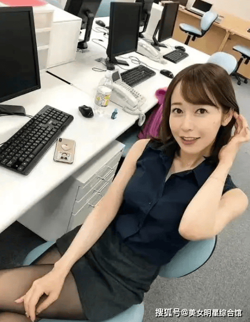 蜜桃女神筱田优:颜值与曲线完美融合,魅力无法抗拒! - 魅力时尚