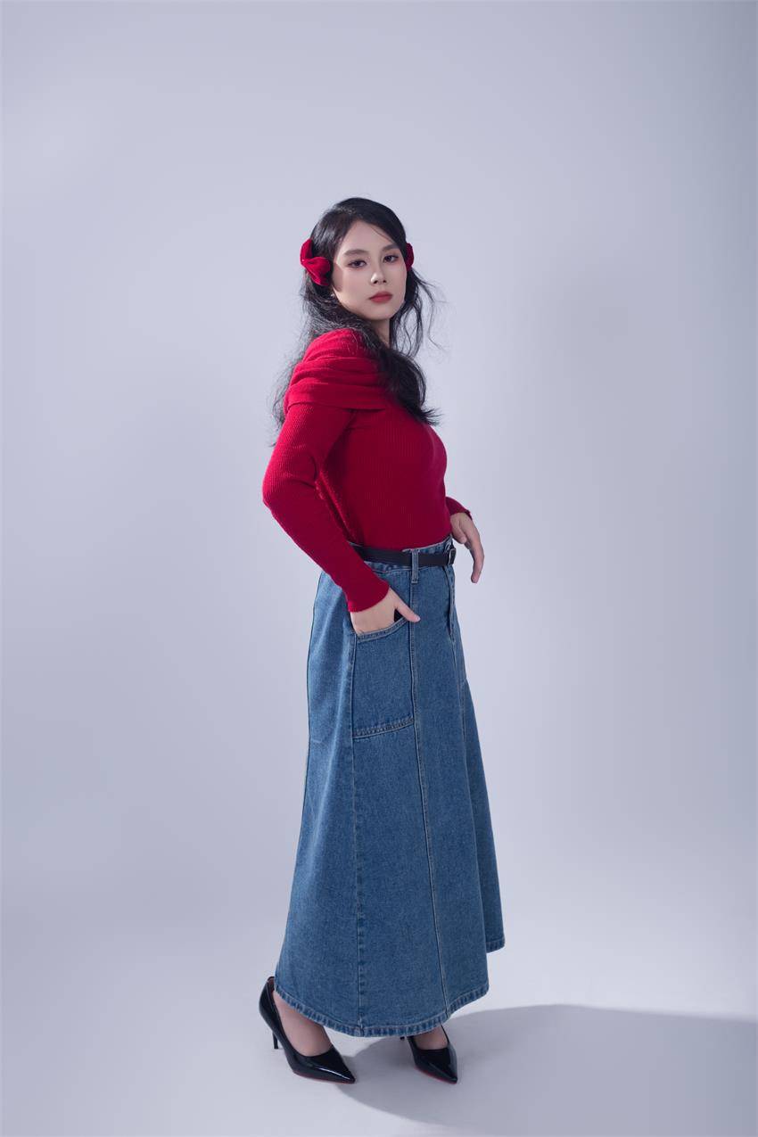 黄支凤：柔美魅力，绽放光彩