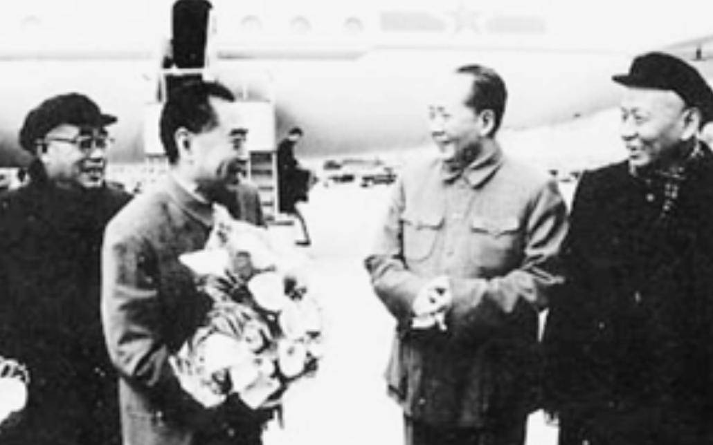长期任一把手的周恩来，是何时发现，自己打仗水平不如毛泽东的？_长期任一把手的周恩来，是何时发现，自己打仗水平不如毛泽东的？_