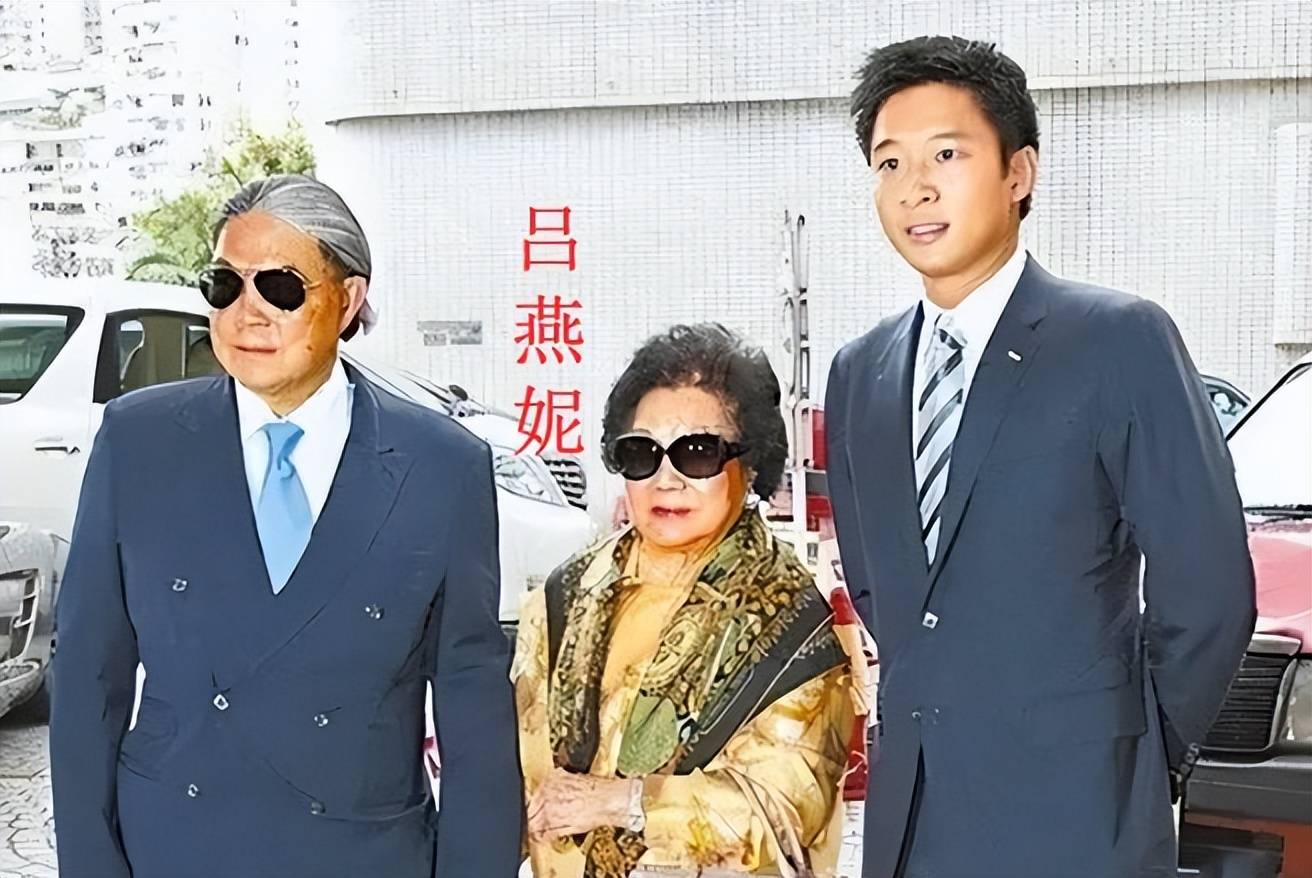 带娃仍能嫁给霍英东,被宠52年生2子,最后分到50亿