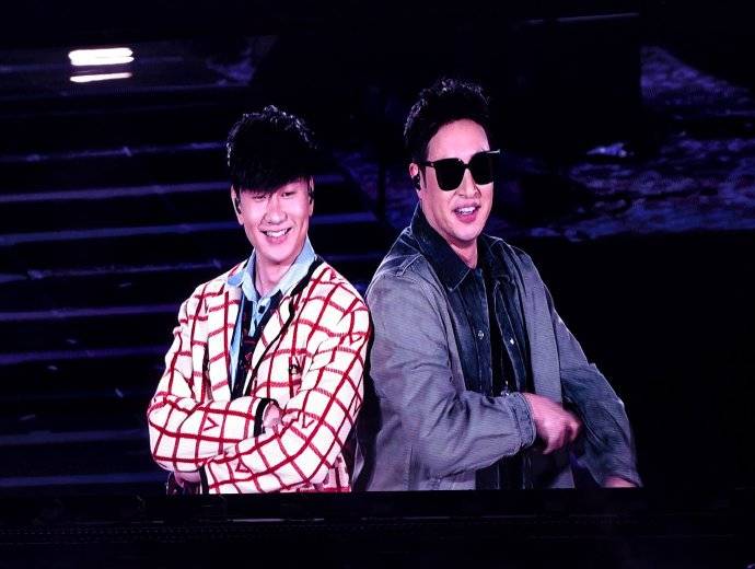 林俊杰,潘玮柏出道22年,首次同台"潮流"内核强大!