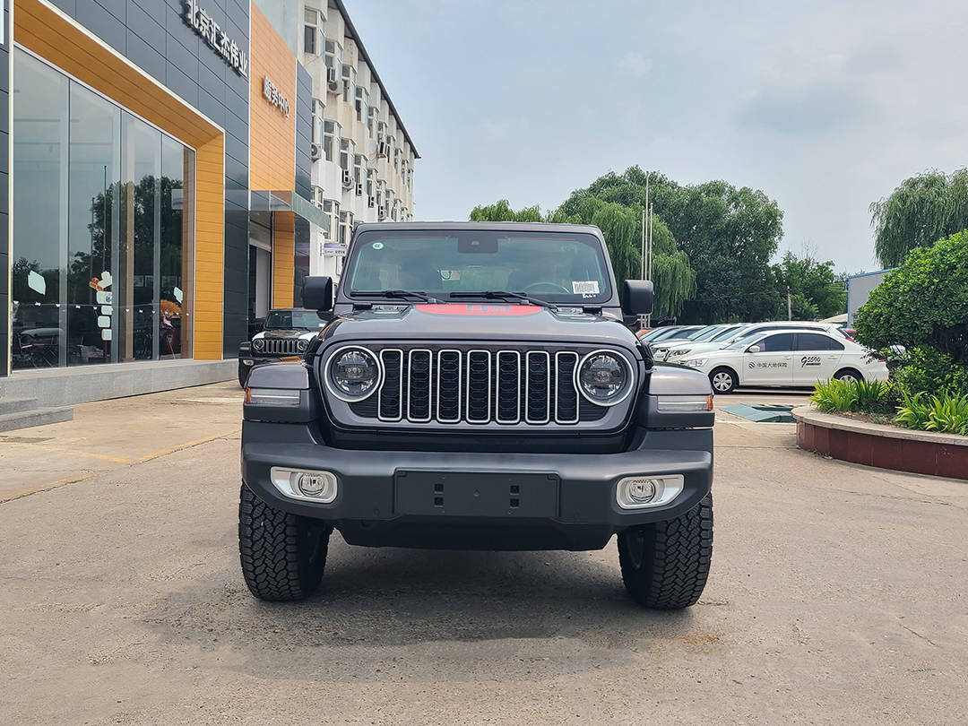 2025款牧马人侏罗纪世界探索版到店 北京jeep4s店实拍