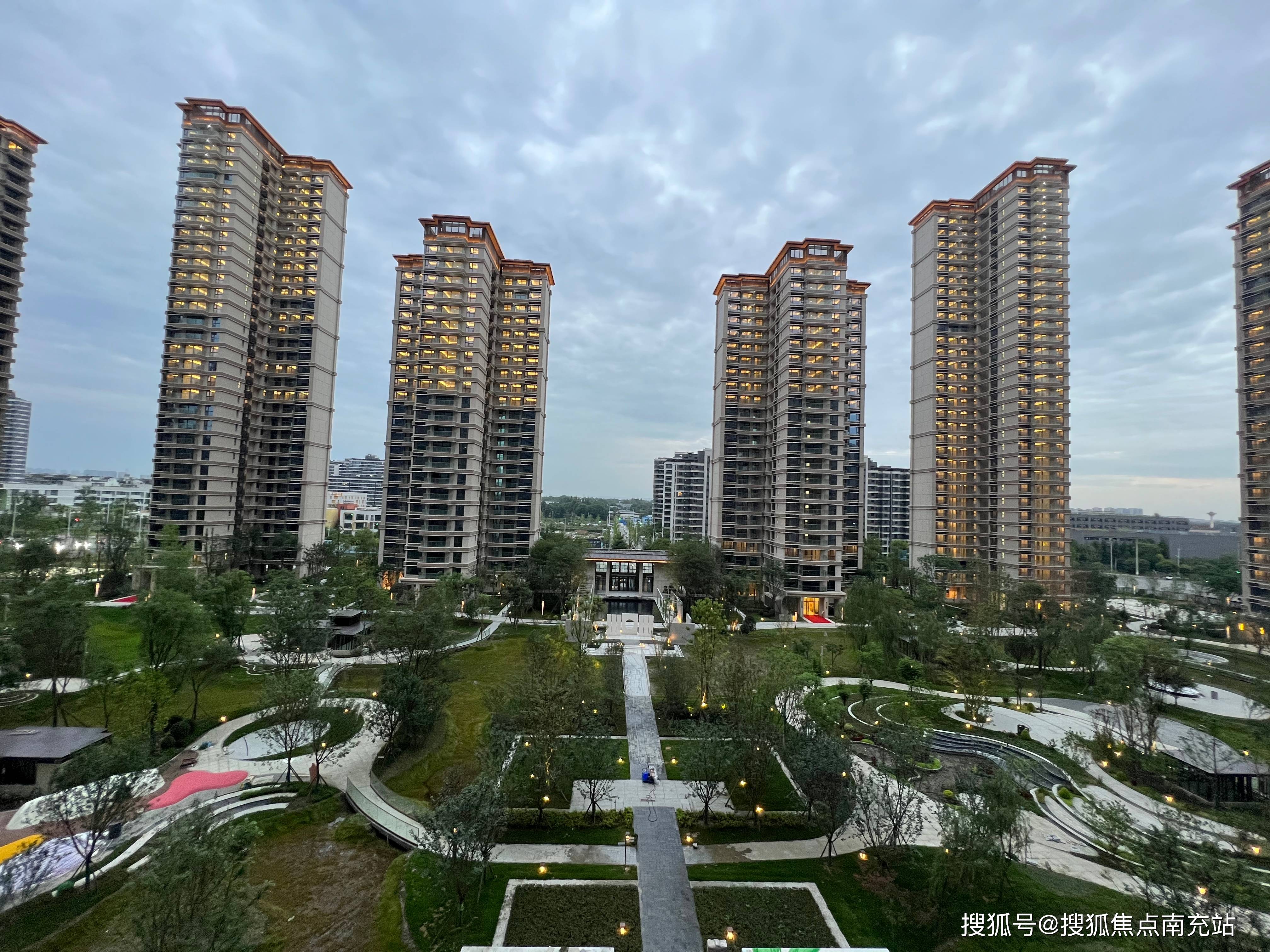 成都「金泉怡景」售房热线