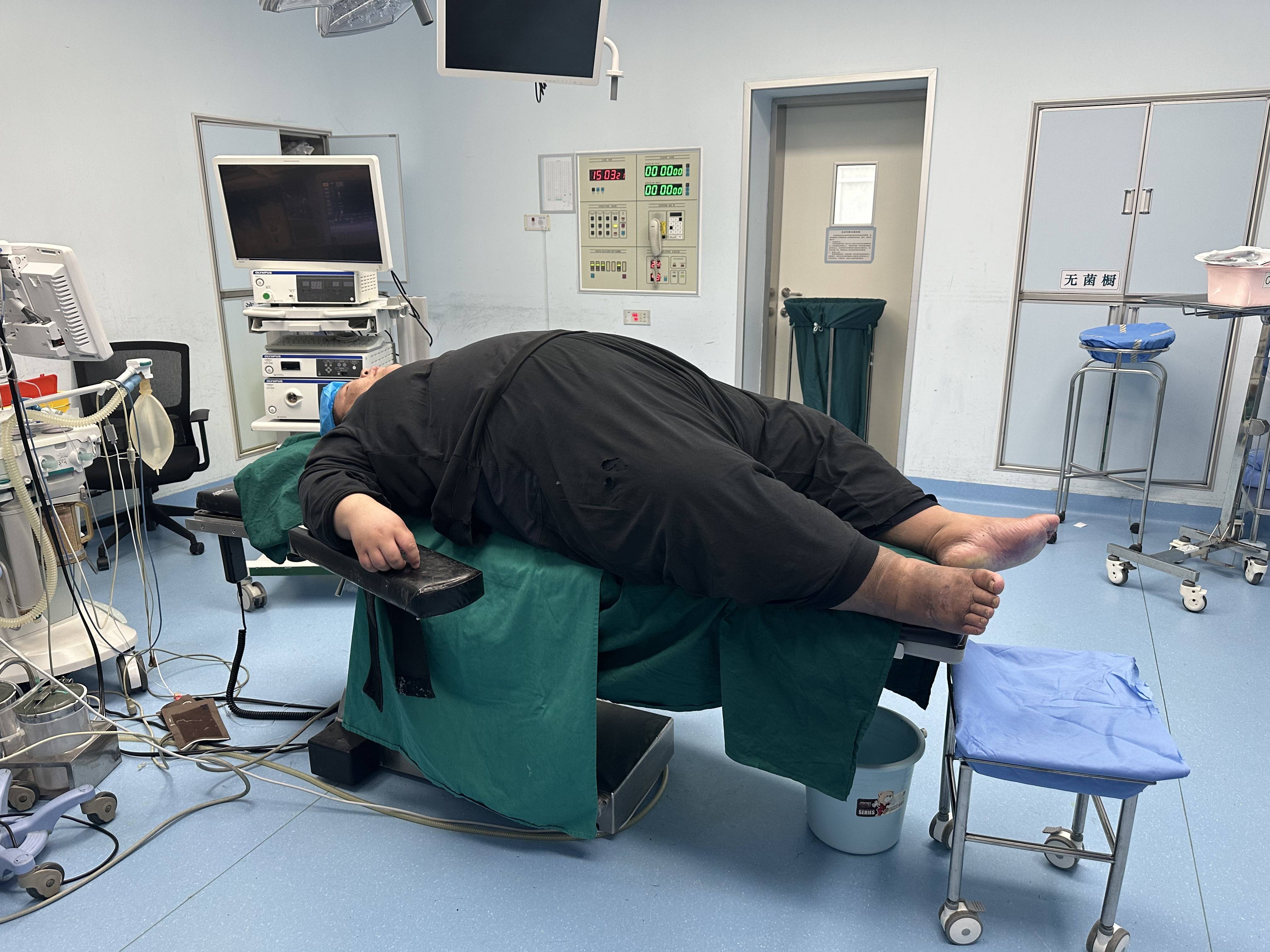 电动智能转运床：减重中心的“雪中送炭”，首例500斤患者转运实况