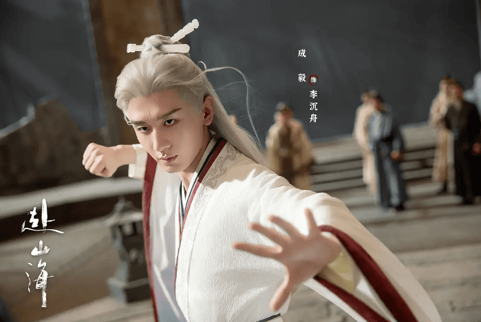 《赴山海》:新派武侠+人气流量+社畜穿书 能否拯救S+古装剧?